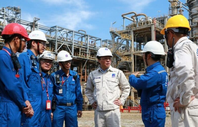 May đồng phục công nhân giá tốt, bền đẹp tại xưởng may Nam Phương