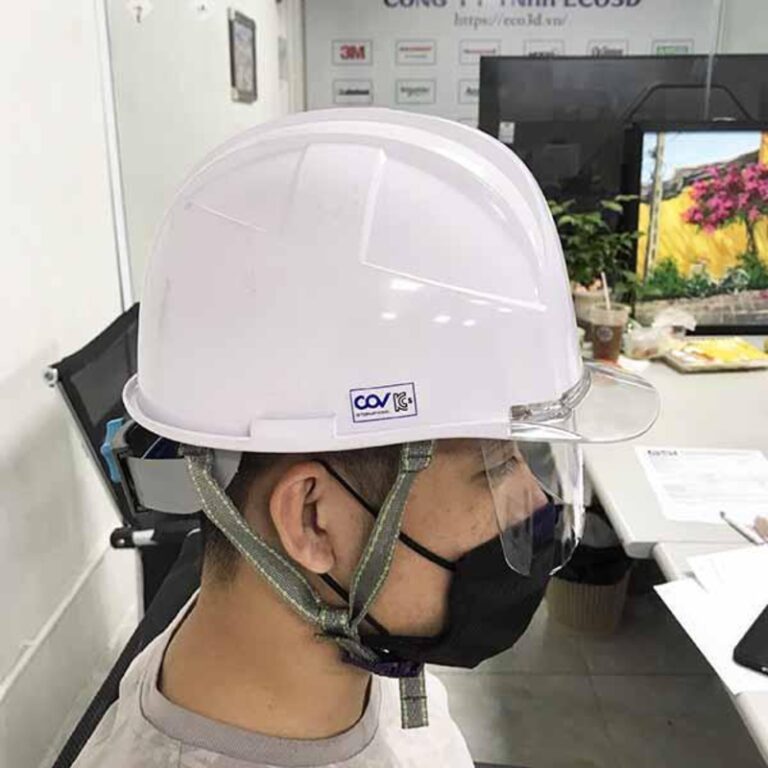 Mũ bảo hộ có kính là sự kết hợp giữa mũ bảo hộ và kính bảo hộ