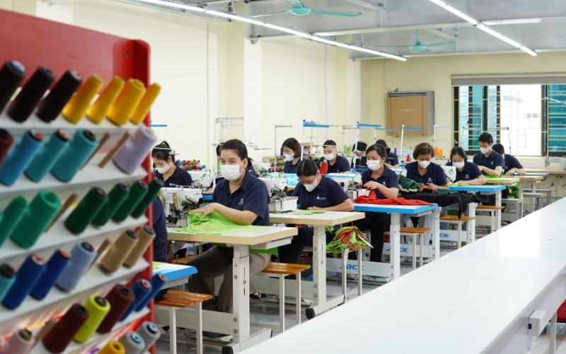 Nam Phương cung cấp áo khoác bảo hộ mùa đông chất lượng cao, mẫu mã đa dạng và giá cạnh tranh