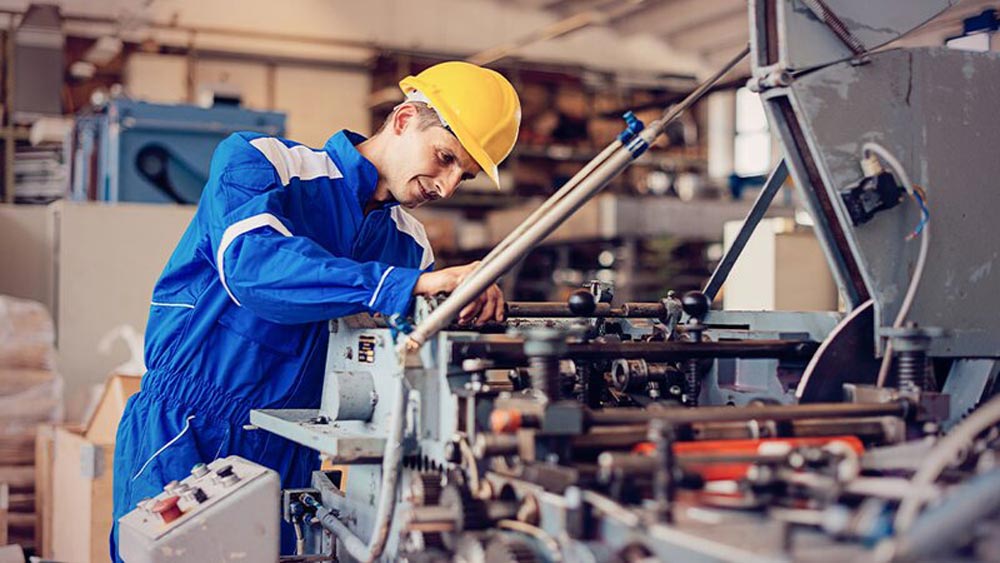 Quần áo bảo hộ được chia thành nhiều loại, tùy theo nhiều môi trường và nhu cầu sử dụng