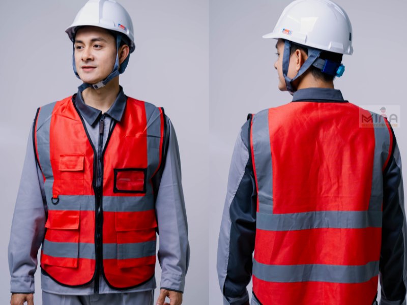 Áo bảo hộ 3M là dòng trang phục bảo hộ do Tập đoàn công nghệ đa quốc gia 3M (Mỹ) nghiên cứu và sản xuất