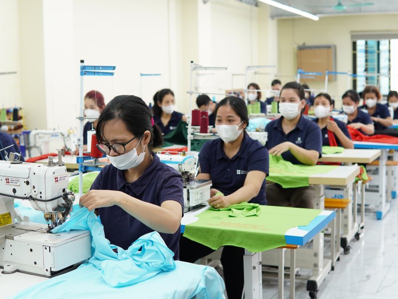 Đồng Phục Nam Phương tự hào là đơn vị phân phối chính hãng các sản phẩm bảo hộ thương hiệu 3M hoặc sản xuất theo yêu cầu của quý khách hàng 