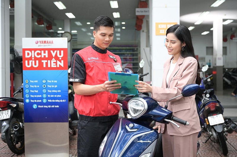 Áo bảo hộ kỹ thuật viên Yamaha được sử dụng phổ biến tại các đại lý