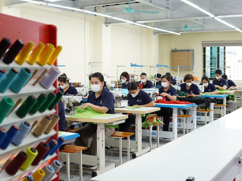 Đồng Phục Nam Phương là địa chỉ sản xuất may đồng phục bảo hộ lao động vững chắc trên thị trường