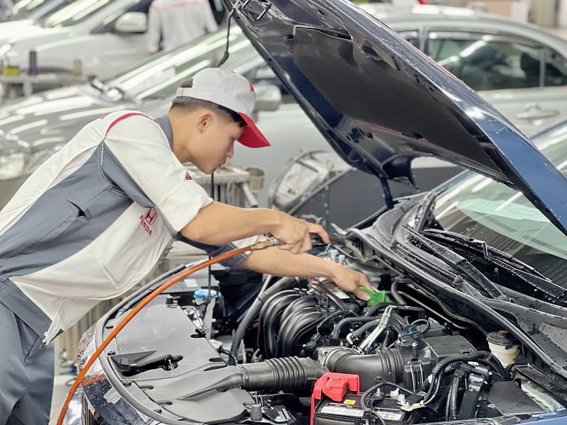 Áo kỹ thuật Honda được thiết kế theo phong cách chuyên nghiệp
