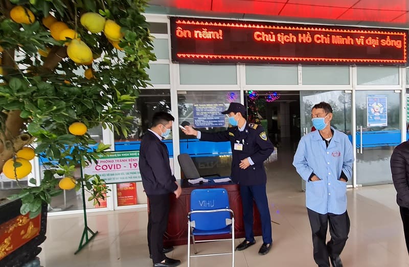 Đồng phục bảo vệ mùa đông cho bệnh viện cần gọn gàng