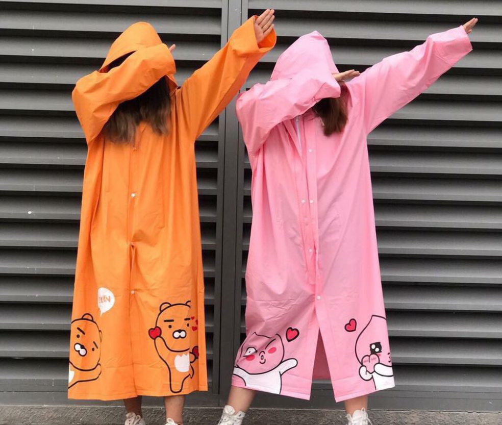 Áo mưa dễ bị bong tróc do cách vệ sinh và bảo quản