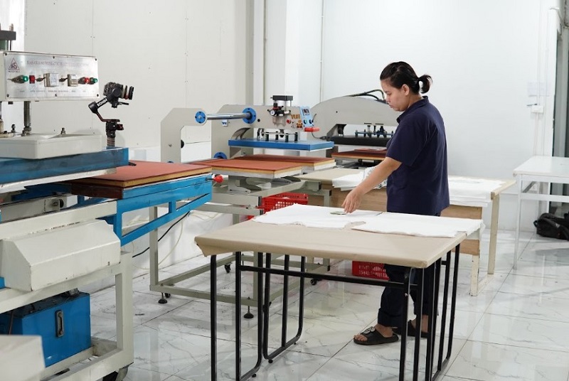 Nam Phương chú trọng từng chi tiết trong mỗi bộ đồng phục bảo vệ
