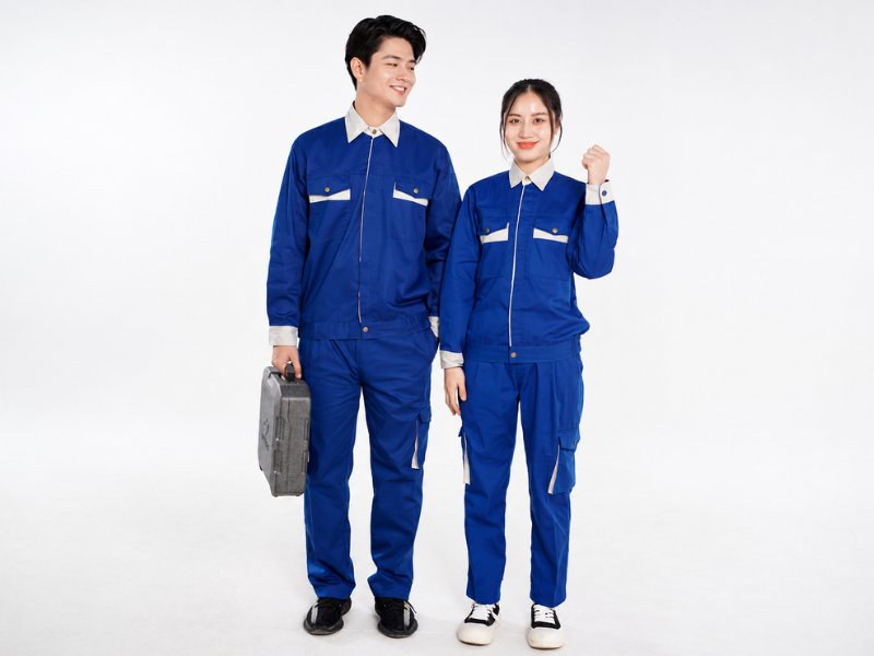 Áo khoác bảo hộ chống nắng cho công nhân ngoài trời cần có đảm bảo đường may chắc chắn