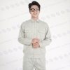 Túi ngực áo được thiết kế hai bên có nắp đậy và cúc cài chắc chắn