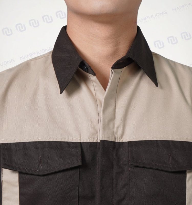 Cổ bẻ được may chắc chắn, giữ form đẹp mang đến vẻ ngoài chuyên nghiệp cho người lao động
