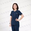Đường may trên áo được xử lý gọn, tính tế