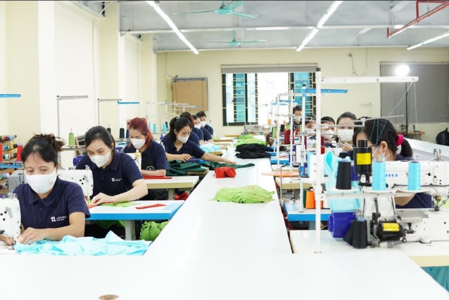 Đồng Phục Nam Phương là đơn vị may đồng phục bảo hộ kỹ sư theo yêu cầu uy tín