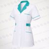 Hệ cúc áo chạy dọc thân trước dễ thao tác khi mặc
