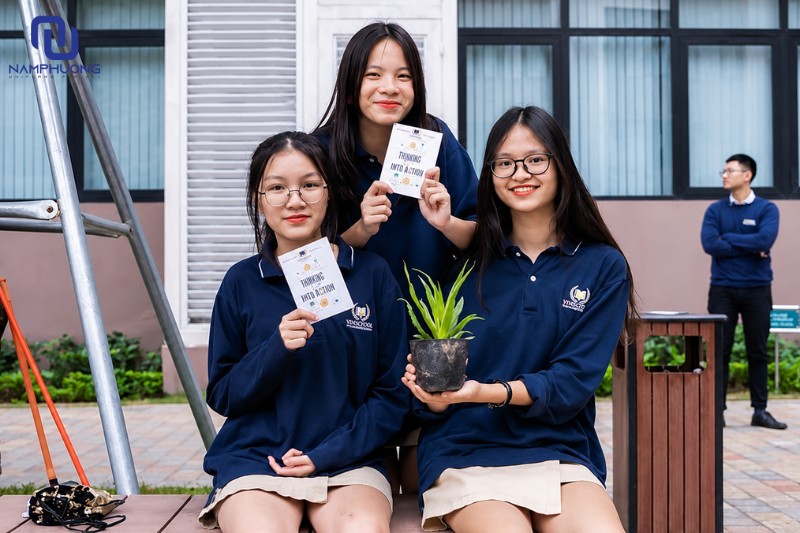 Áo thun dài tay mùa đông giúp học sinh giữ ấm, gọn gàng và thoải mái 