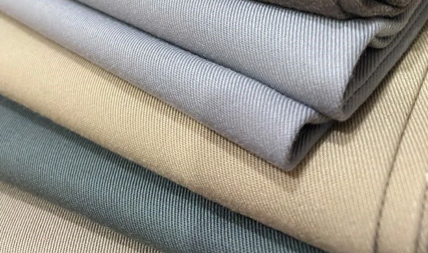 Chất liệu vải bền, thoáng và phù hợp với điều kiện làm việc tại công trường