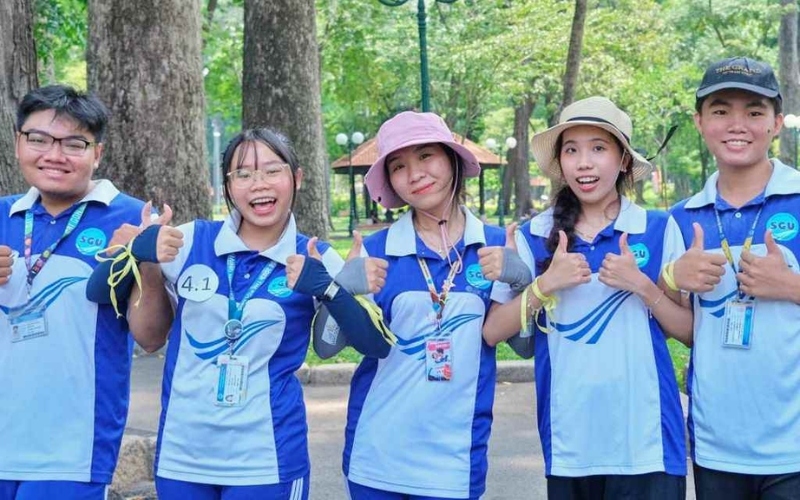 Đồng phục SGU tạo sự đồng bộ, gắn kết và lưu giữ dấu ấn riêng của mỗi tập thể