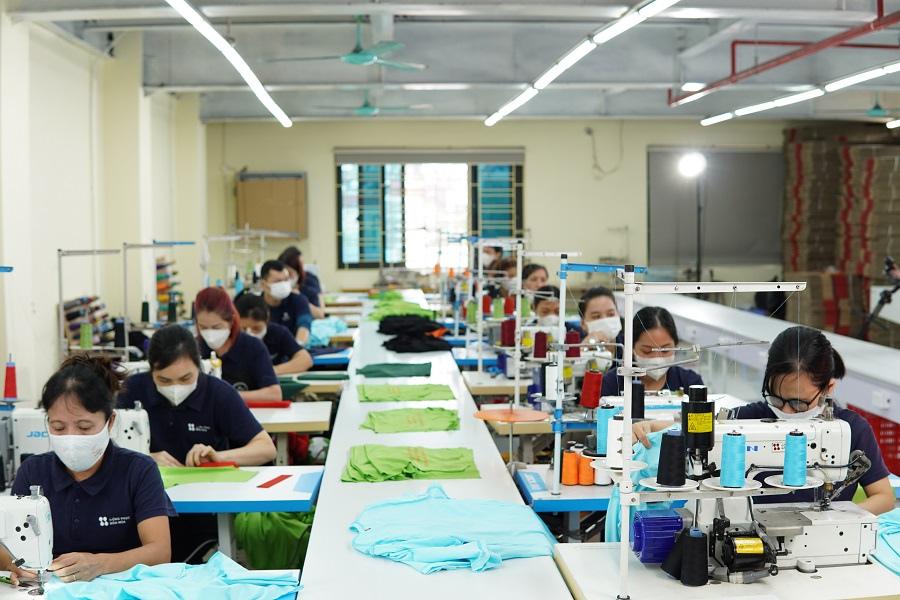 Đồng Phục Nam Phương là một trong những đơn vị may áo phản quang chuyên nghiệp