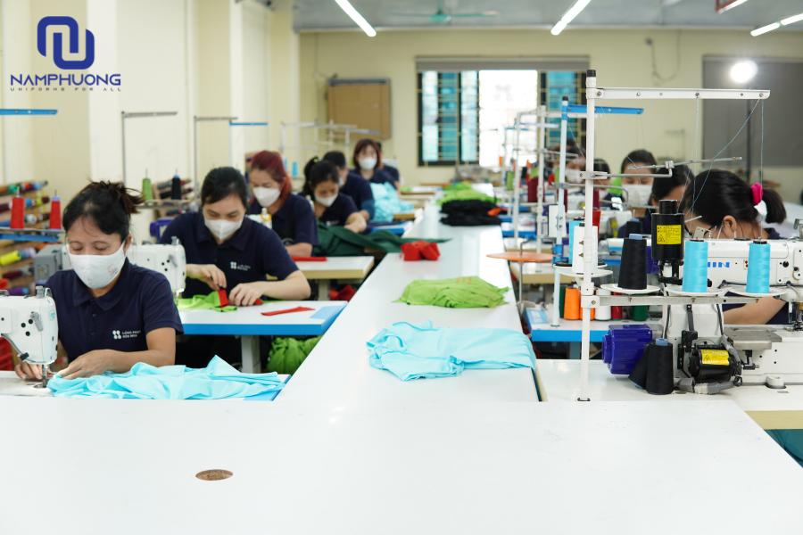 Đồng Phục Nam Phương tư vấn phương án may áo phản quang theo yêu cầu riêng của từng doanh nghiệp