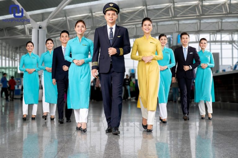 Đồng phục Vietnam Airlines thể hiện sự chuyên nghiệp và bản sắc văn hóa Việt