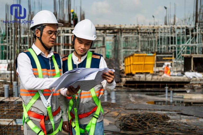 Đồng phục xây dựng cần thiết kế với form dáng thoải mái