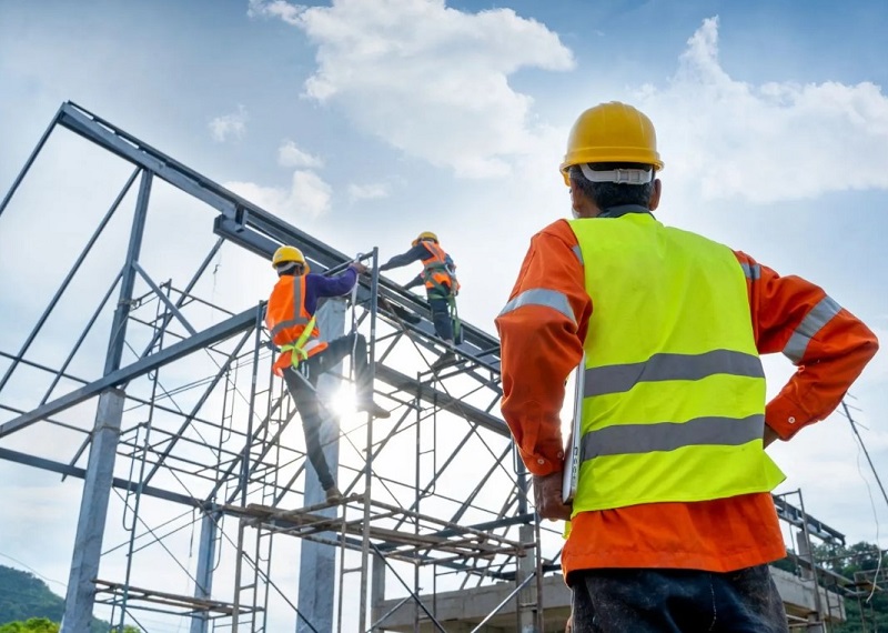 Ngành bảo hộ lao động phát triển mạnh tại khu công nghiệp, công trường