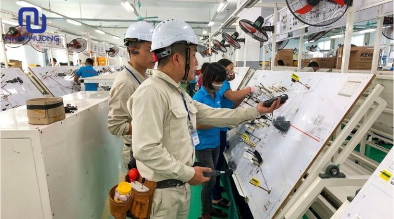 Quan trắc được thực hiện tại nơi người lao động tiếp xúc yếu tố có hại