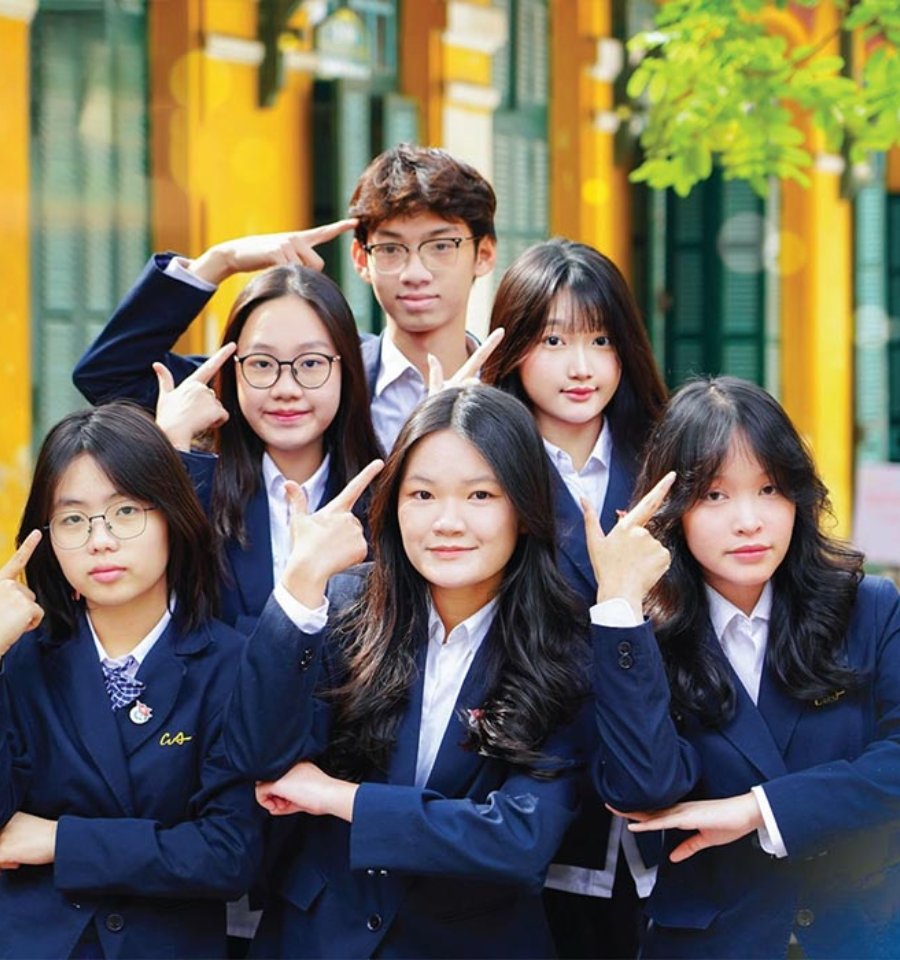 Vest đồng phục Chu Văn An sang trọng, lịch lãm và tạo nên dấu ấn riêng cho học sinh
