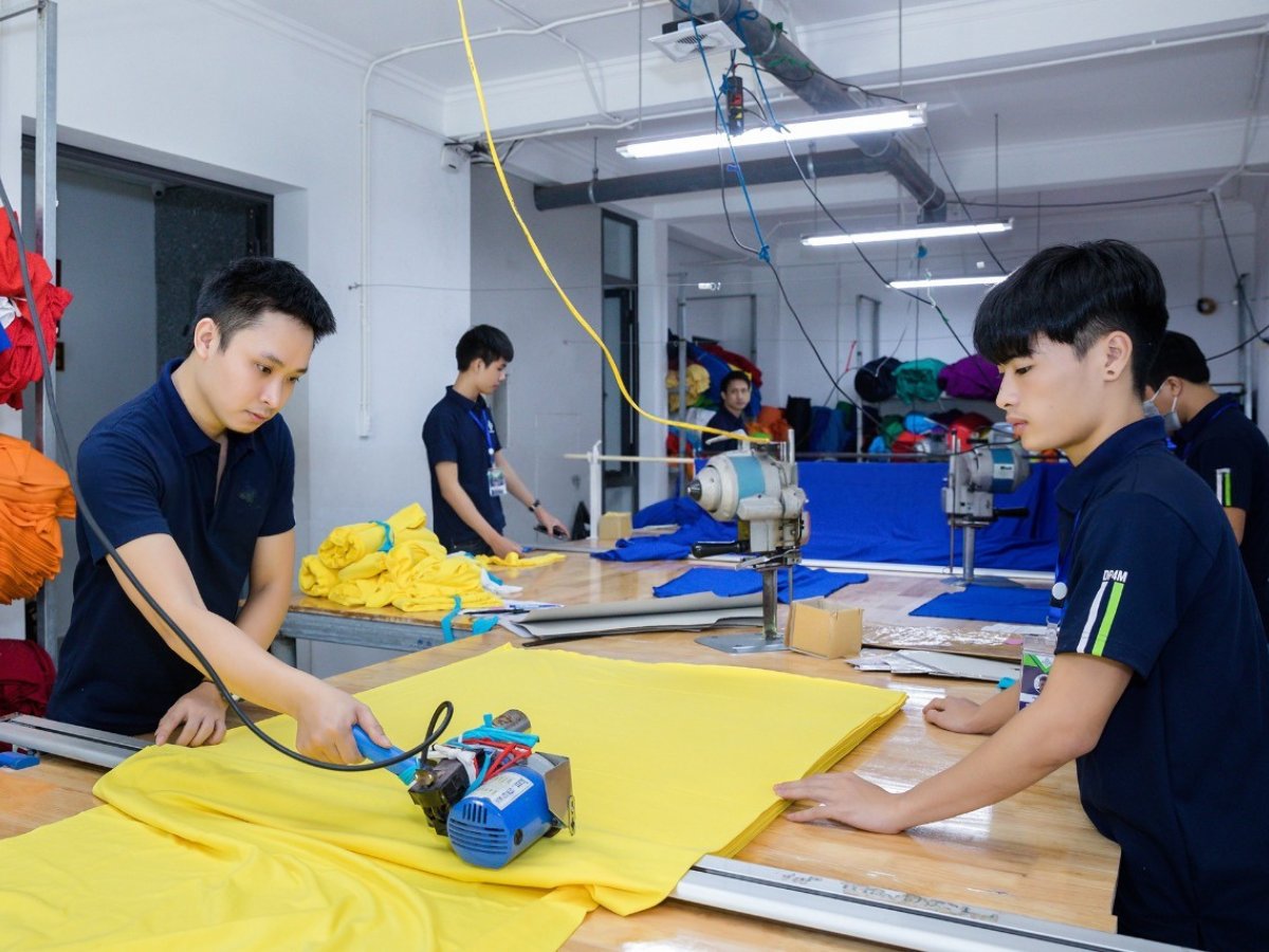 Đồng Phục Nam Phương nhận may áo thun đồng phục theo yêu cầu, linh hoạt kiểu dáng và quy mô đơn hàng