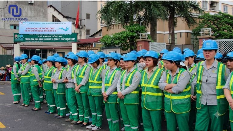 Áo lưới phù hợp nhất với môi trường nóng, cần vận động thường xuyên