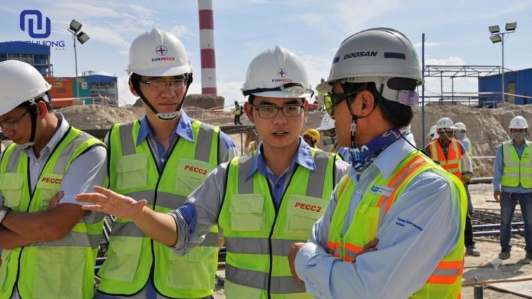 Áo phản quang giúp tăng nhận diện và đảm bảo an toàn cho người lao động 