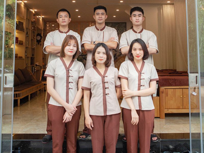Cotton lạnh, tuyết mưa và đũi tơ tằm mang đến những lựa chọn khác nhau cho đồng phục spa