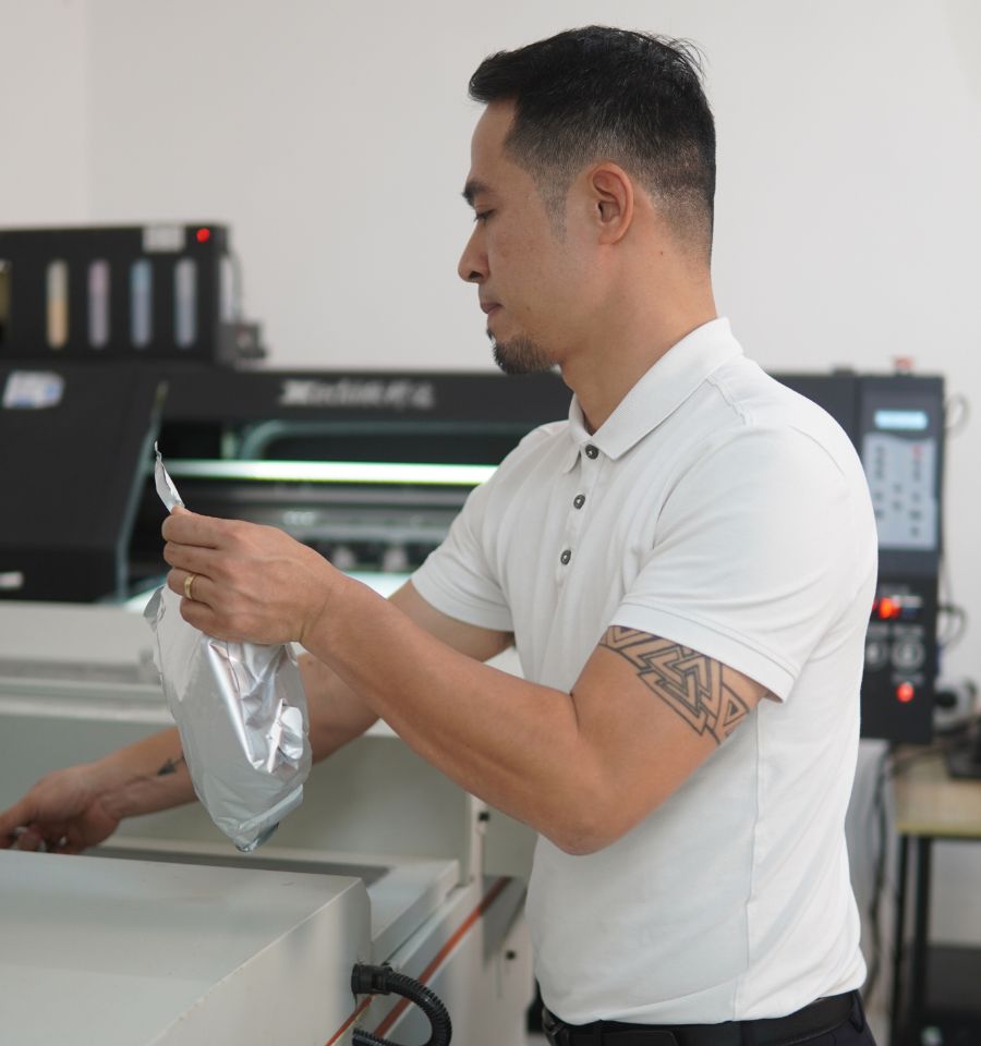 Đồng Phục Nam Phương cung cấp nhiều loại kính hàn chất lượng