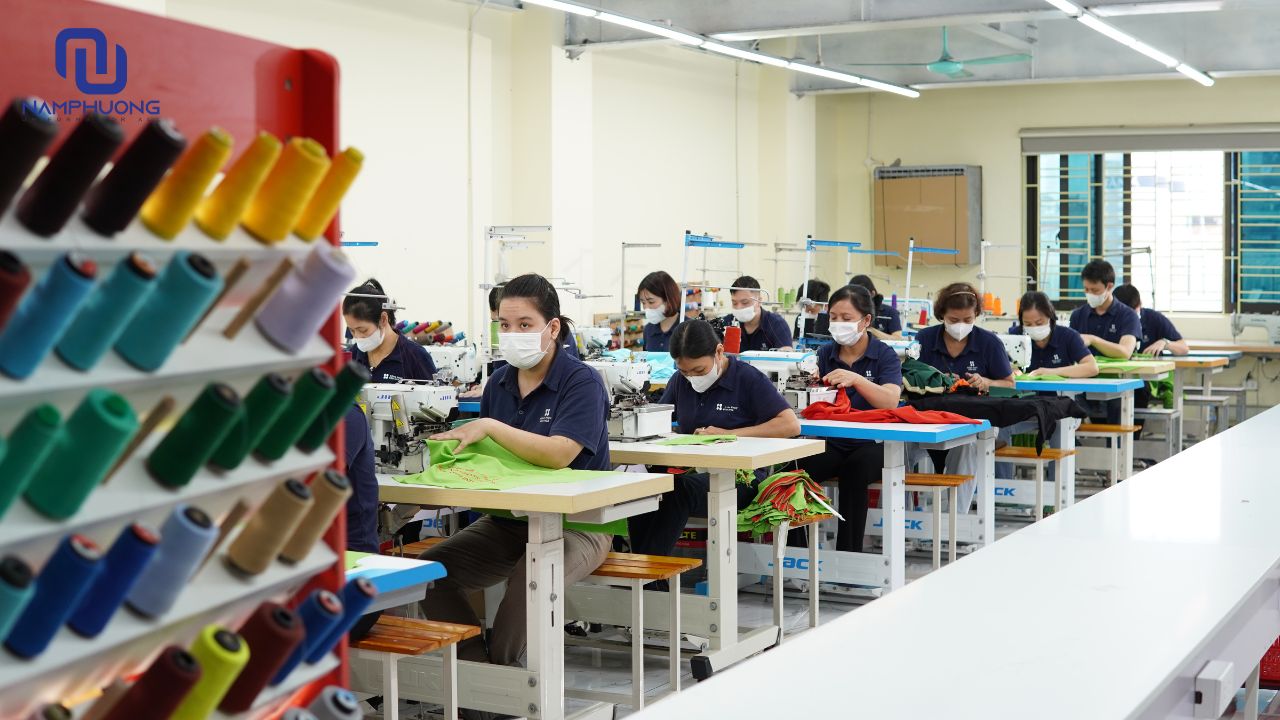 Đồng Phục Nam Phương may đồng phục xăng dầu theo yêu cầu