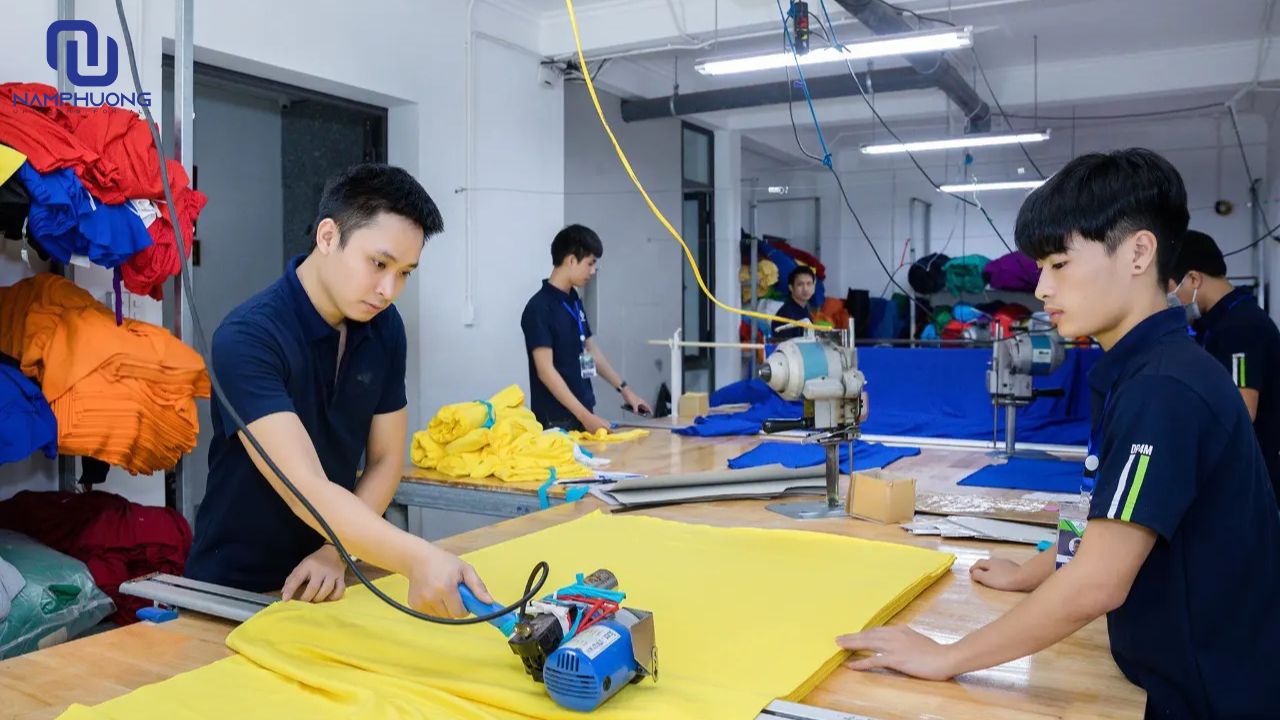 Đồng Phục Nam Phương nhận may áo lưới theo yêu cầu