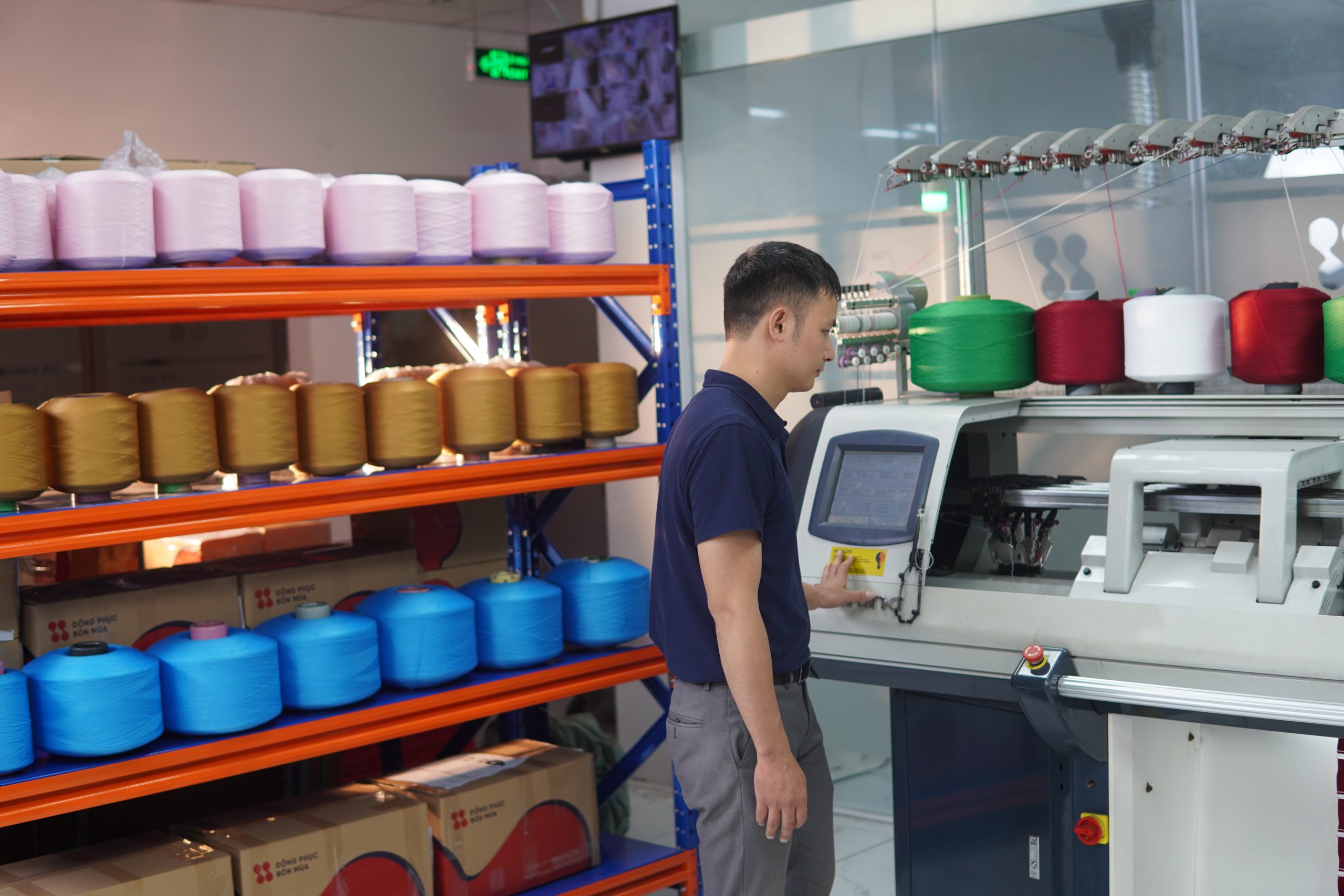 Quy trình đặt may đồng phục doanh nghiệp từ tư vấn đến bàn giao thành phẩm